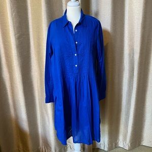 Casual and relaxing shift dress.